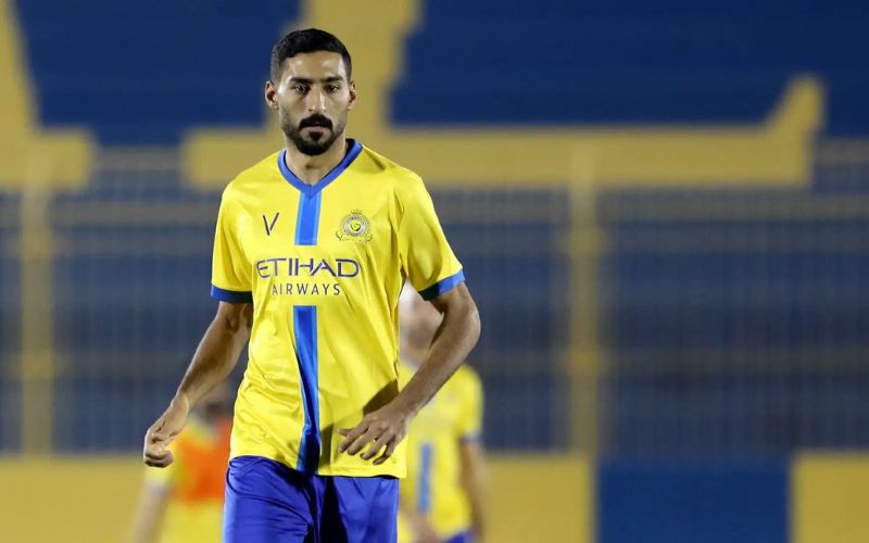 Alhassan tung cú sút xa làm rực sáng trận derby Riyadh