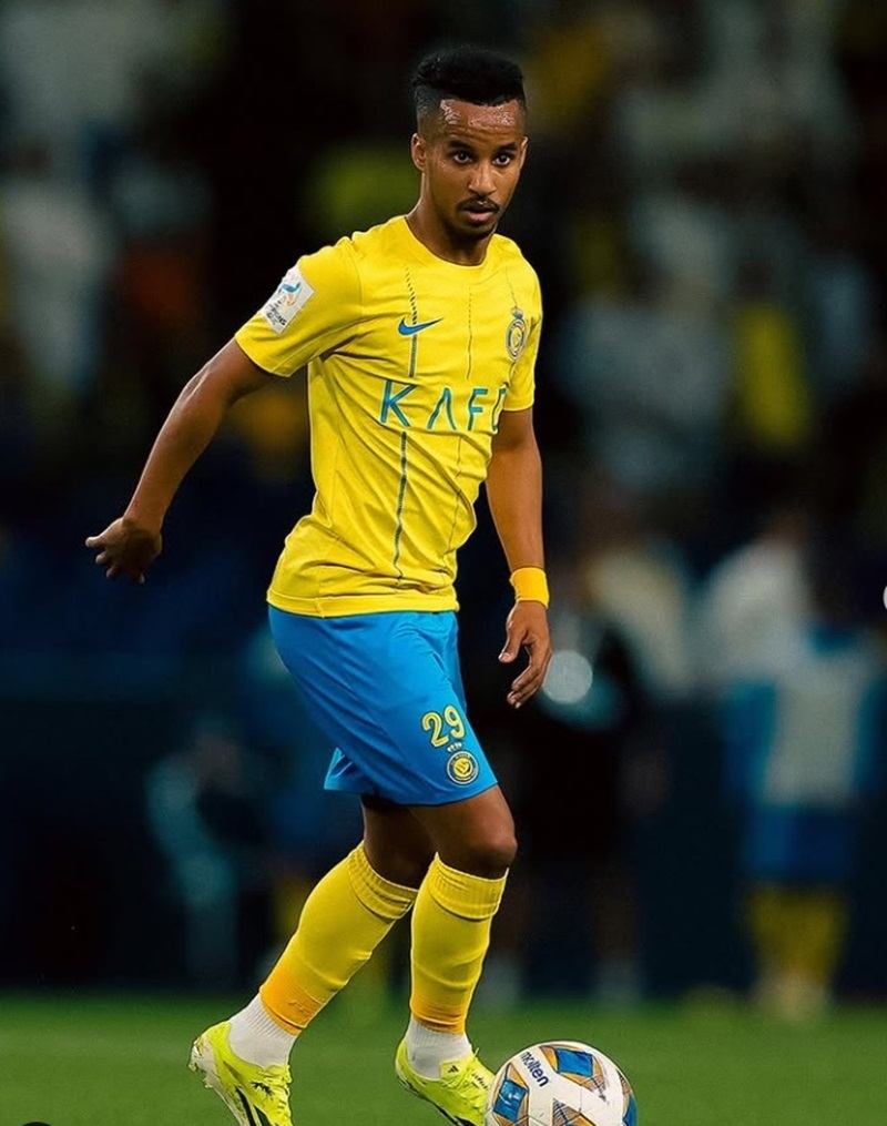 Ghareeb trong màu áo của CLB Al-Nassr