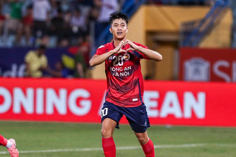 Phan Văn Đức tỏa sáng tại đấu trường quốc tế