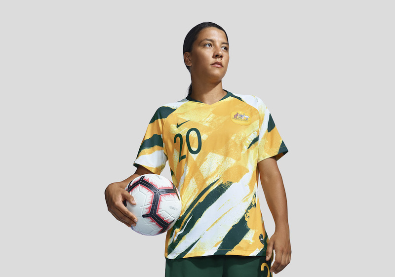Sam Kerr tạo dáng trong chiến dịch thời trang của Nike