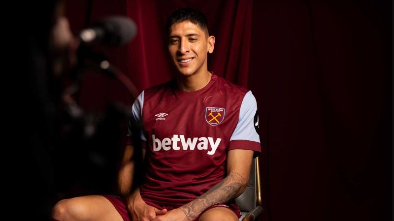 Edson Álvarez – tiền vệ phòng ngự và trung vệ của đội tuyển Mexico