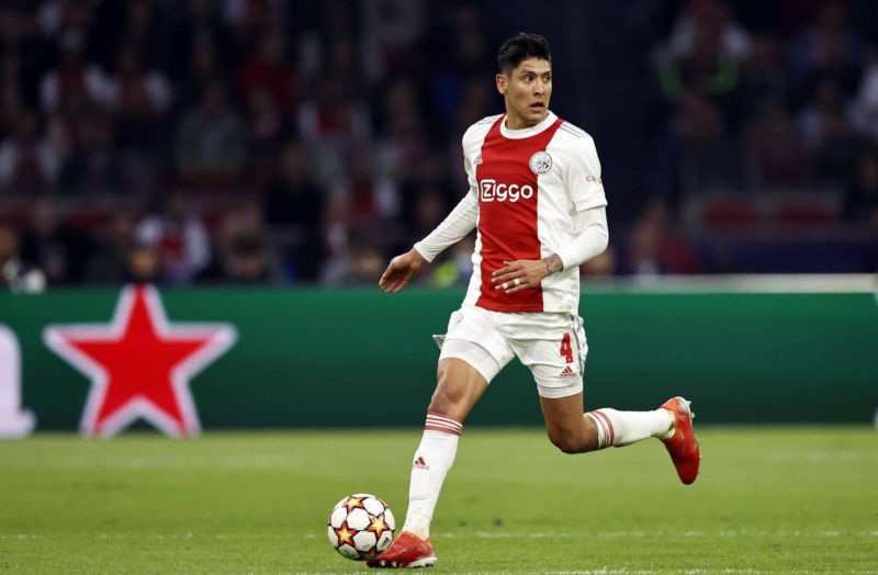 Khả năng chơi đa vị trí cùng tư duy chiến thuật sắc bén