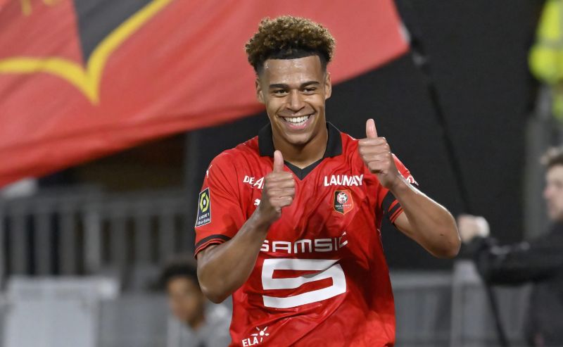 Nhờ thành tích nổi bật thời còn ở đội trẻ mà Doué đã được nhiều ông lớn chú ý